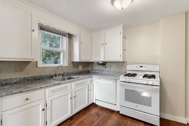10 Keyes Street, Quincy, MA 02169