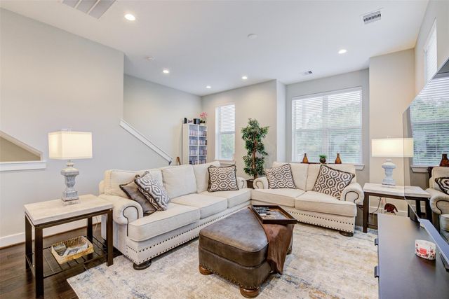 710 Clark Street, Houston, TX 77020