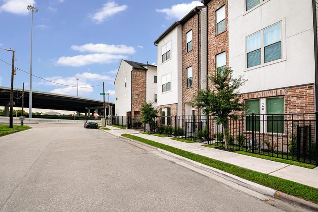 710 Clark Street, Houston, TX 77020