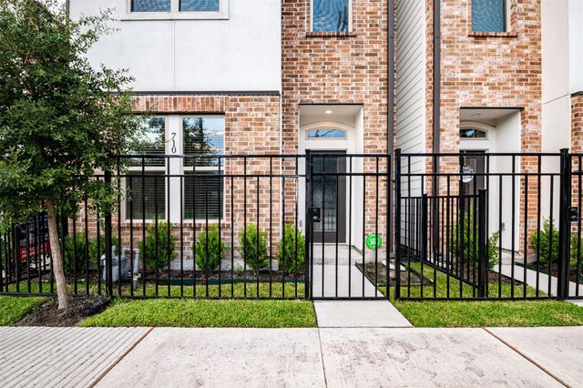 710 Clark Street, Houston, TX 77020
