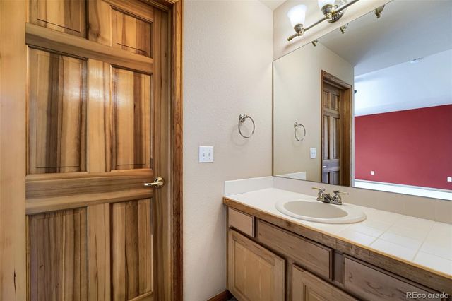 14765 E Aberdeen Avenue E, Centennial, CO 80016