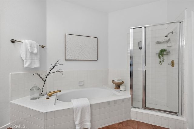 19462 Pompano Lane 111, Huntington Beach, CA 92648