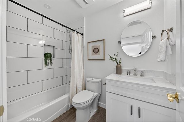 19462 Pompano Lane 111, Huntington Beach, CA 92648