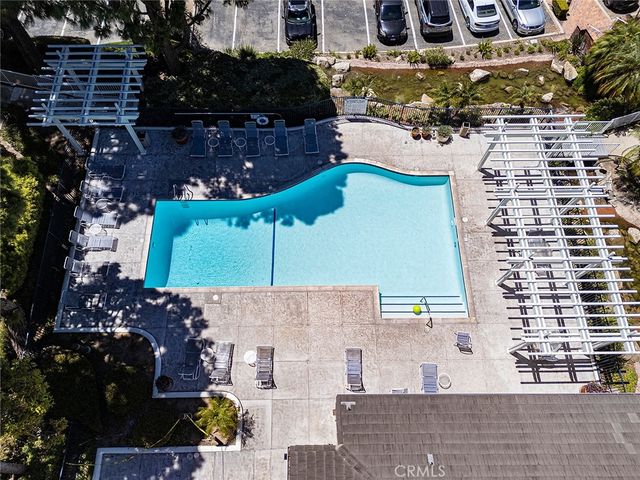 19462 Pompano Lane 111, Huntington Beach, CA 92648