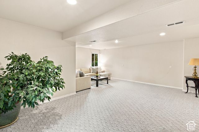 985 N MAIN, Orem, UT 84057