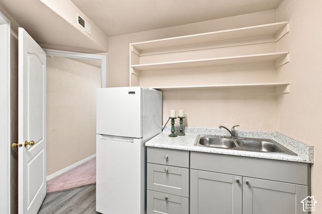985 N MAIN, Orem, UT 84057