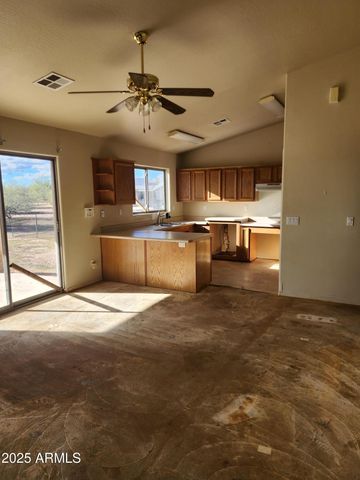 25451 W KORTSEN Road, Casa Grande, AZ 85193