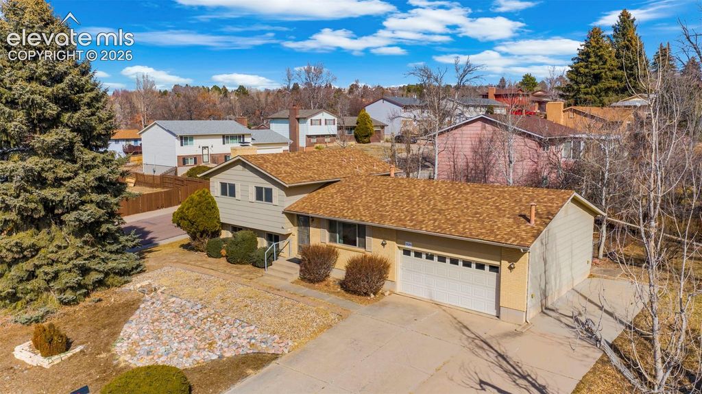 3325 Raindrop Drive, Colorado Springs, CO 80917 — exterior