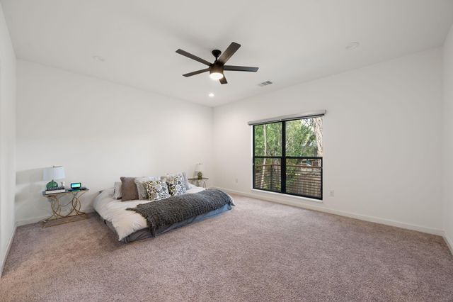 1917 Owens LN, Lago Vista, TX 78645