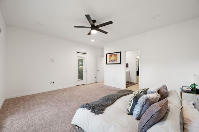 1917 Owens LN, Lago Vista, TX 78645