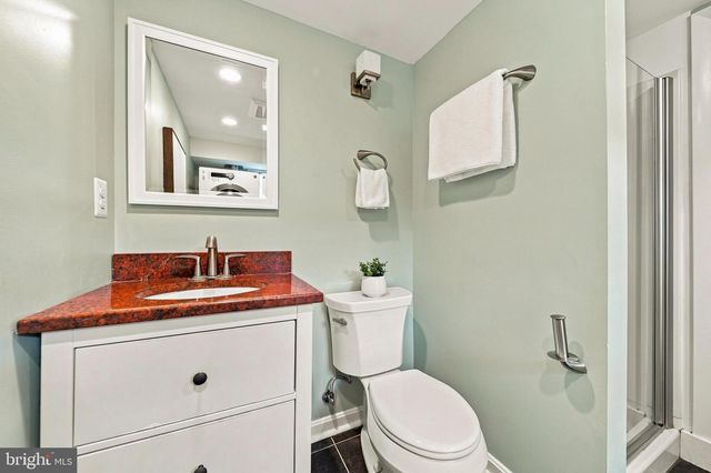 8 E MASONIC VIEW AVE, Alexandria, VA 22301
