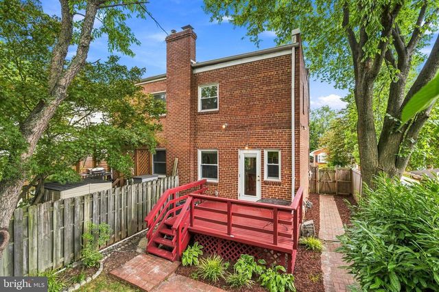 8 E MASONIC VIEW AVE, Alexandria, VA 22301