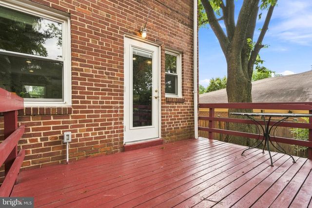 8 E MASONIC VIEW AVE, Alexandria, VA 22301