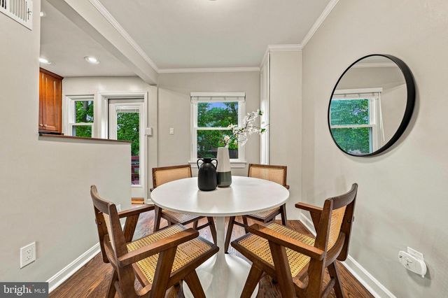 8 E MASONIC VIEW AVE, Alexandria, VA 22301