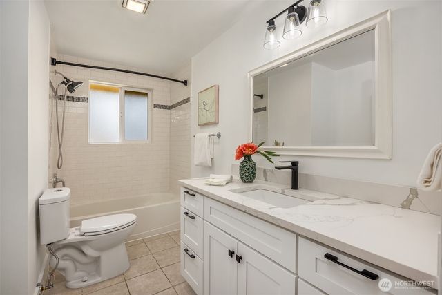 1008 Logan Road, Lynnwood, WA 98036