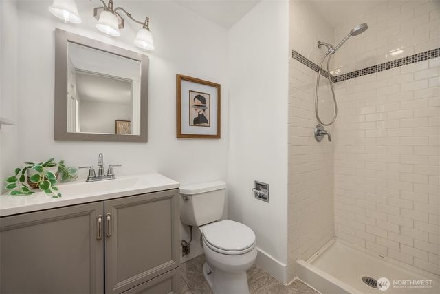 1008 Logan Road, Lynnwood, WA 98036