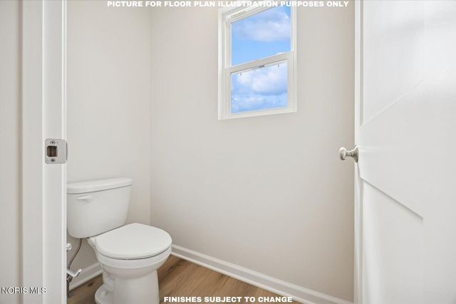 130 Valley Hall Drive, Perrysburg, OH 43551