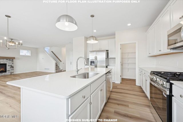 130 Valley Hall Drive, Perrysburg, OH 43551