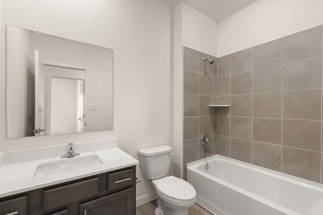 2506 Calle De Las Rosas, Belen, NM 87002