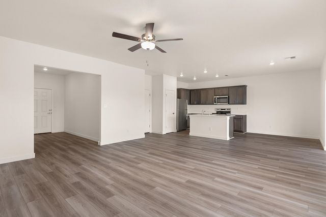 2506 Calle De Las Rosas, Belen, NM 87002