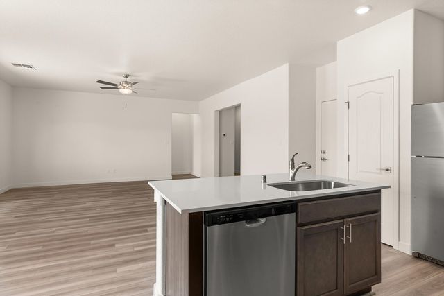 2506 Calle De Las Rosas, Belen, NM 87002