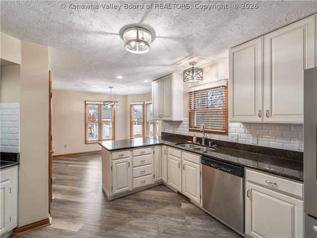 62 Muirfield Drive, Hurricane, WV 25526