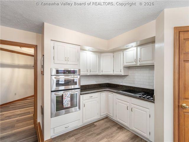 62 Muirfield Drive, Hurricane, WV 25526