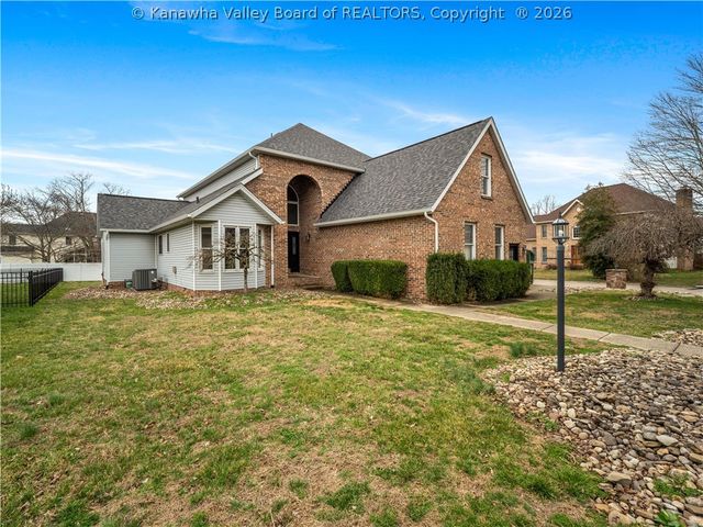 62 Muirfield Drive, Hurricane, WV 25526