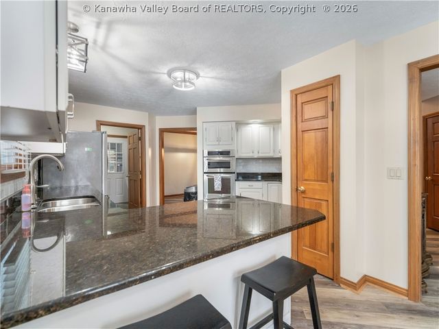 62 Muirfield Drive, Hurricane, WV 25526