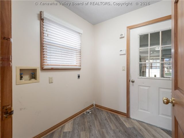 62 Muirfield Drive, Hurricane, WV 25526