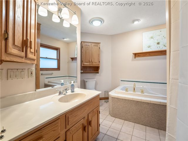 62 Muirfield Drive, Hurricane, WV 25526