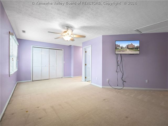 62 Muirfield Drive, Hurricane, WV 25526