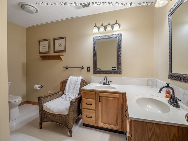 62 Muirfield Drive, Hurricane, WV 25526