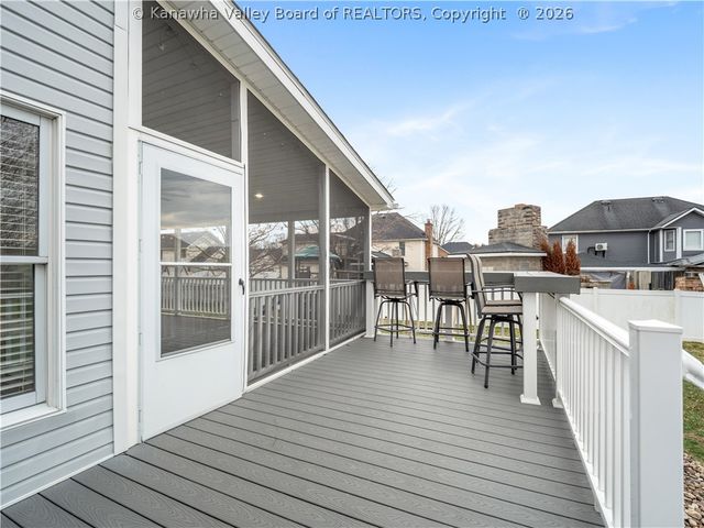 62 Muirfield Drive, Hurricane, WV 25526