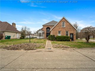 62 Muirfield Drive, Hurricane, WV 25526