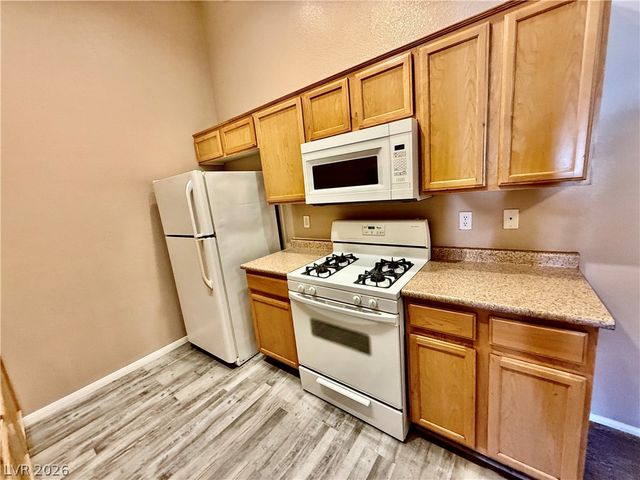 3361 Indian Shadow Street 201, Las Vegas, NV 89129