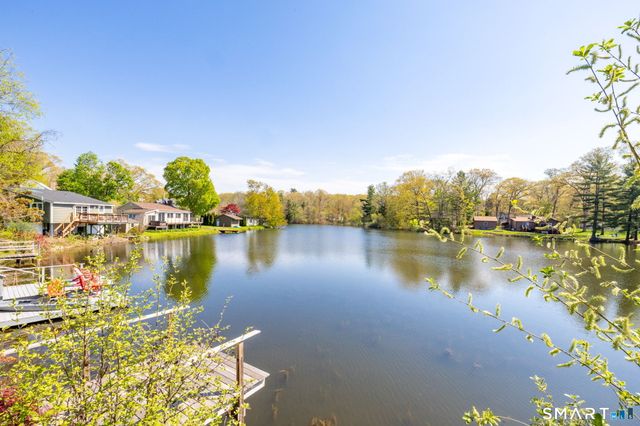 12 Grieb Trail, Wallingford, CT 06492