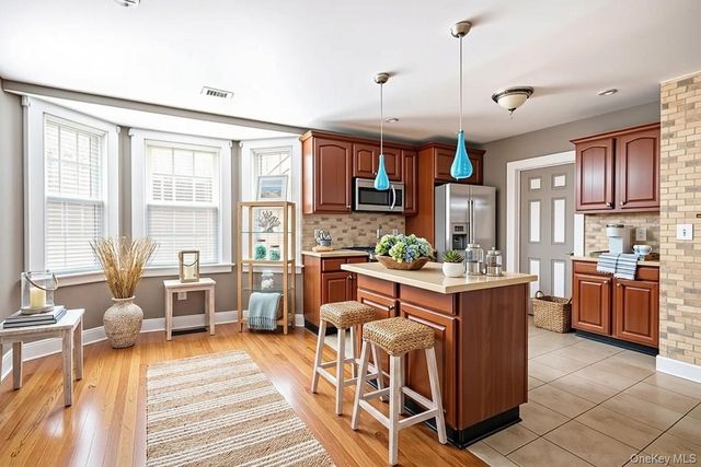 469 Minnieford Avenue, Bronx, NY 10464