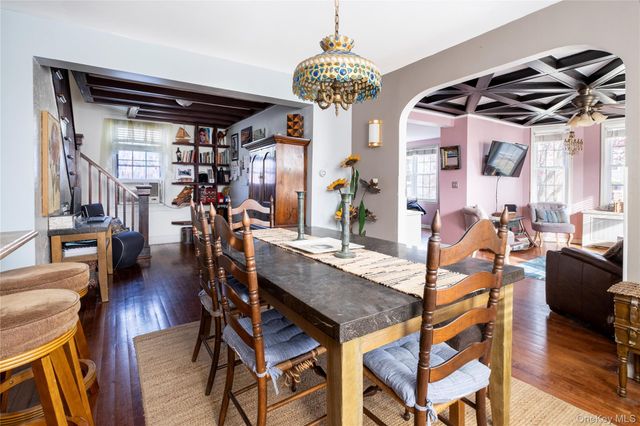 469 Minnieford Avenue, Bronx, NY 10464