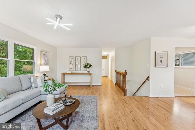 12802 VALLEYWOOD DR, Woodbridge, VA 22192