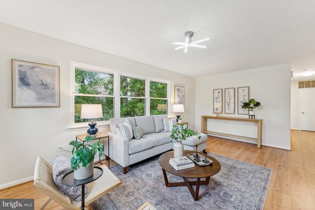 12802 VALLEYWOOD DR, Woodbridge, VA 22192