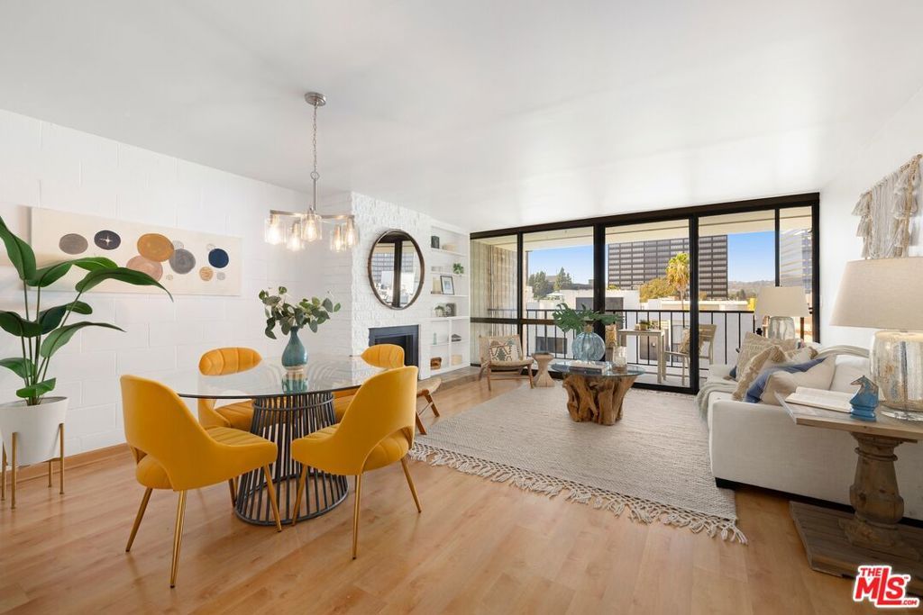 Image 1 of property listing at 10966 Rochester Avenue 6B, Los Angeles, CA 90024