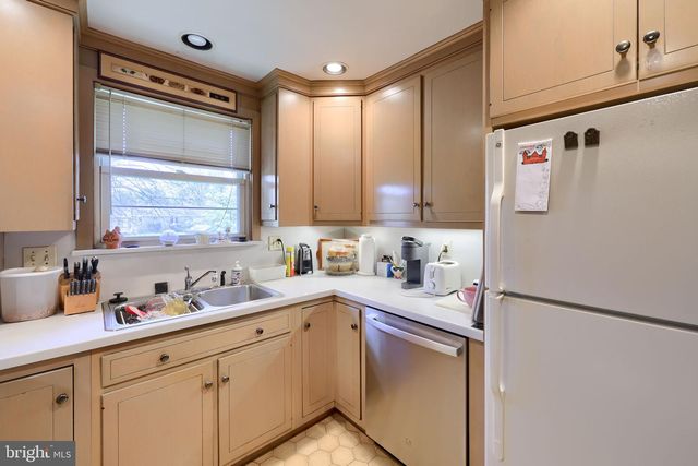 2188 KOLB DR, Lancaster, PA 17601