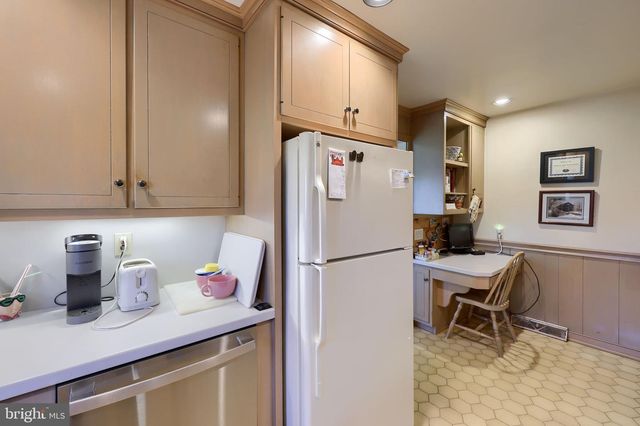 2188 KOLB DR, Lancaster, PA 17601