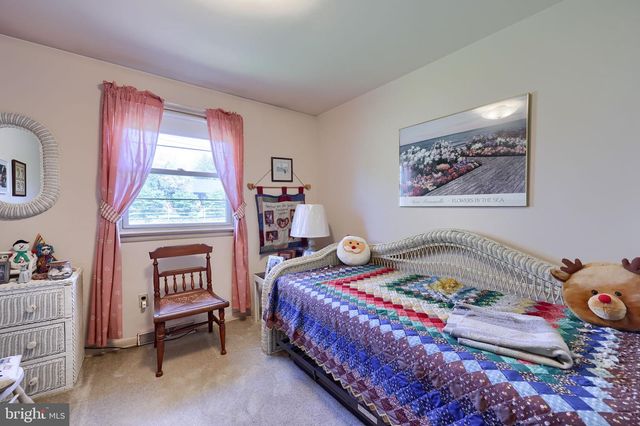 2188 KOLB DR, Lancaster, PA 17601