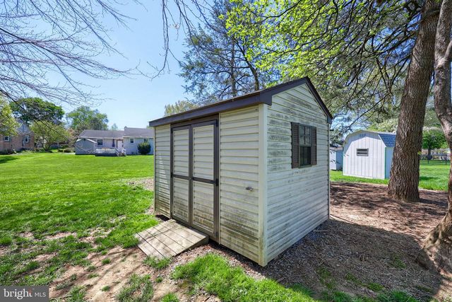 2188 KOLB DR, Lancaster, PA 17601