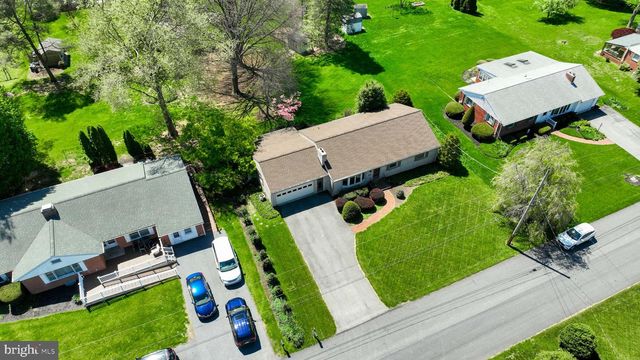 2188 KOLB DR, Lancaster, PA 17601