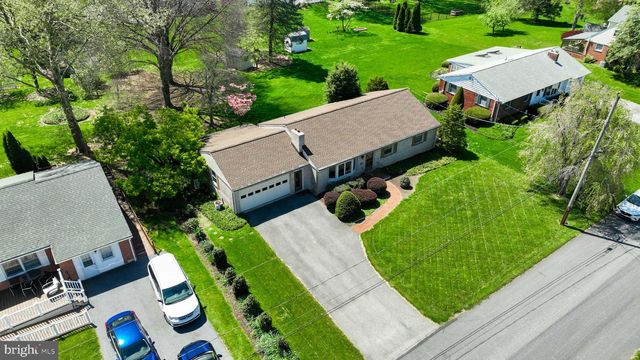 2188 KOLB DR, Lancaster, PA 17601