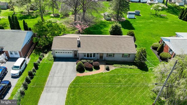 2188 KOLB DR, Lancaster, PA 17601