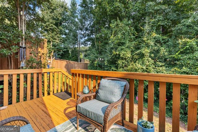2505 Thorngate Drive, Acworth, GA 30101